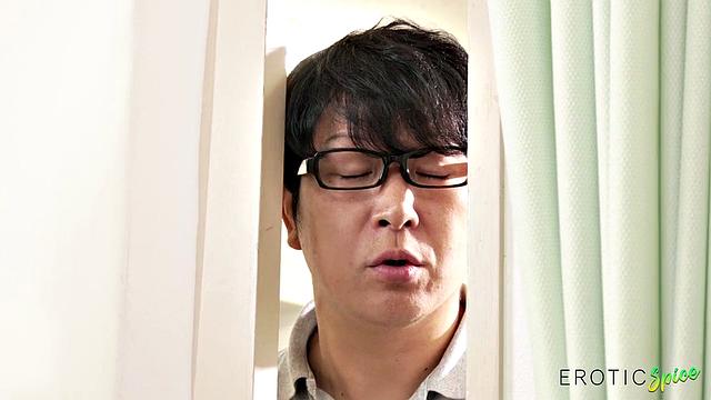 Asian wife seduced by Japanese lesbian