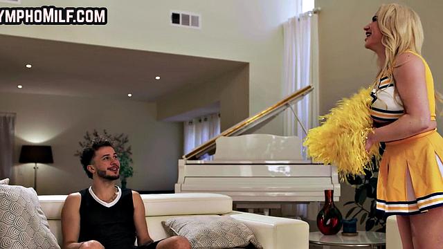 Big-titted MILF smashed in wet cunt in missionary