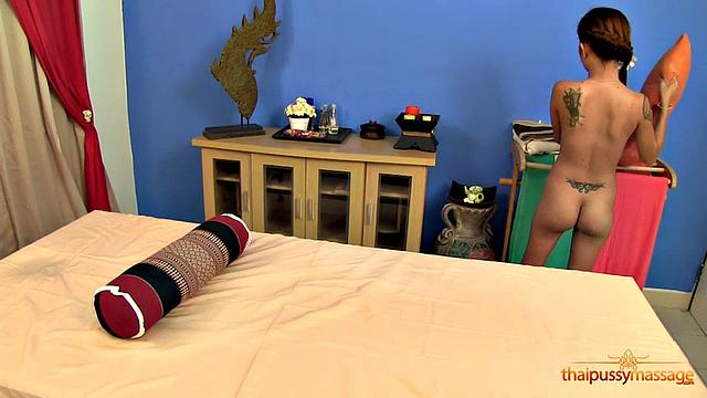 Nida 6 Asian Girls Gone Wild