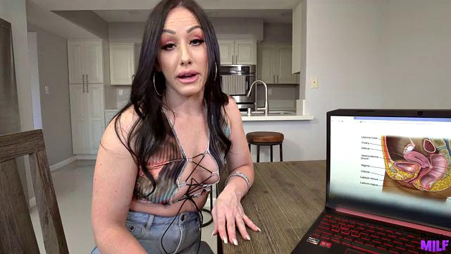 Stepmom Teaches Education - S1:E9