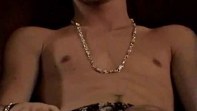 адам теряет контроль от бешеного минета и хочет продолжения