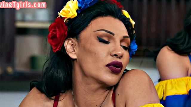 Ebony Trans rimming her GF