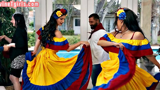 Ebony Trans rimming her GF