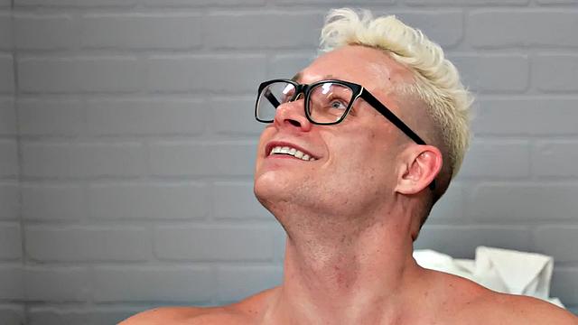 IR doctor in mesmerized 3some with Black policeman