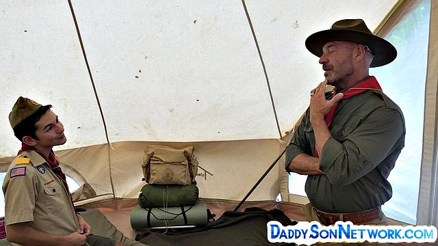 Bear gives deepthroating to newbie