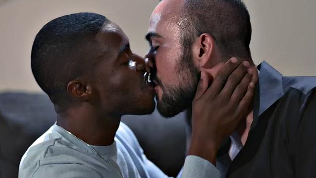 Bisex nymphos enjoy pounding petite bae in threesome