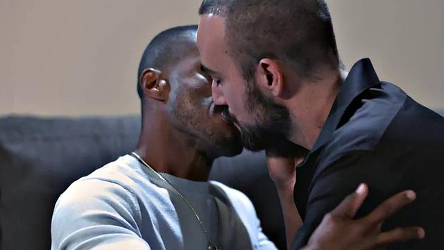 Bisex nymphos enjoy pounding petite bae in threesome