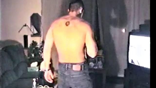 Поймал Зака за дрочкой и помог довести до конца