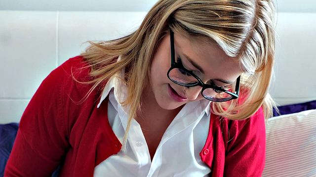 Schoolgirl Jill fantasizes about her crush, drops her white panties, and gives herself a huge orgasm.