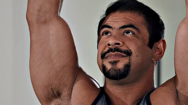 Bisexual yoga MILF facesitting and sucking in 3some