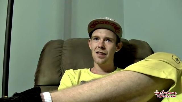 Leroy Receives Steamy Blowjob - Leroy