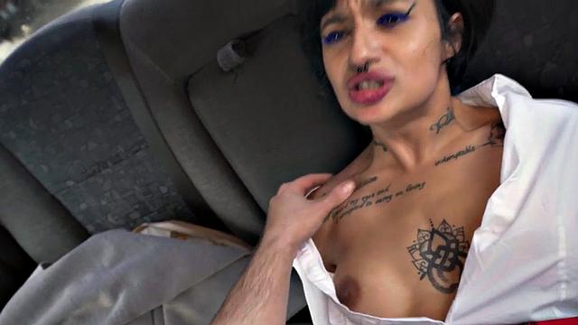 Cab college babe in uniform pleasing her driver