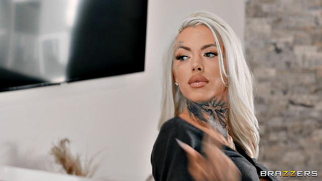 Шанталь Даниэль не терпится оседлать Кирана Ли в любой момент дня и ночи - страсть на пределе!