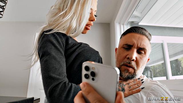 Шанталь Даниэль не терпится оседлать Кирана Ли в любой момент дня и ночи - страсть на пределе!