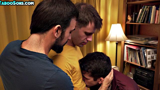 Hairylegs stud barebacked in 3some by gaydaddies