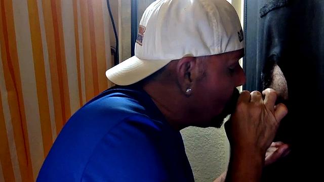 Gloryhole Hotel Blowjob Action