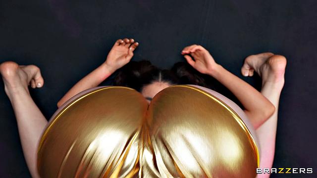 Brawling Cuties Throw Bangers and Get 