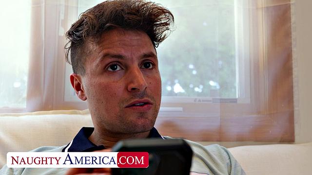 Джена Старр заценила дружка сына - мужику крупно повезло с маминой подругой.