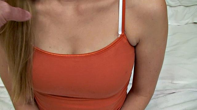 блондинка пришла на собеседование, а ушла с pov отсосом