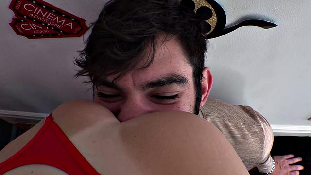 Khloe Knows How To Please