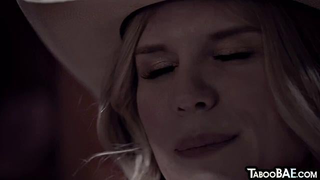 Cockhungry babes pounded in 3some