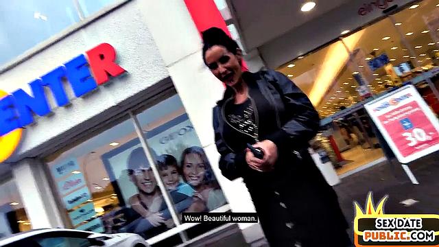 Public amateur MILF gets fucked outdoors in car by sex date