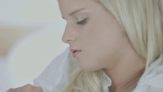 Champagne - Season 2 Episode 7