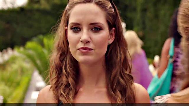 Elizabeth Hurley shows off her hot bod in a wet, sunny bikini