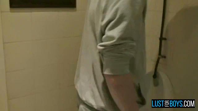 Jerking Off In the Men's Room - Xander Wilde
