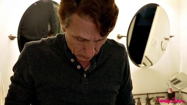 Why Is There A Shamrock On My - S4:E9