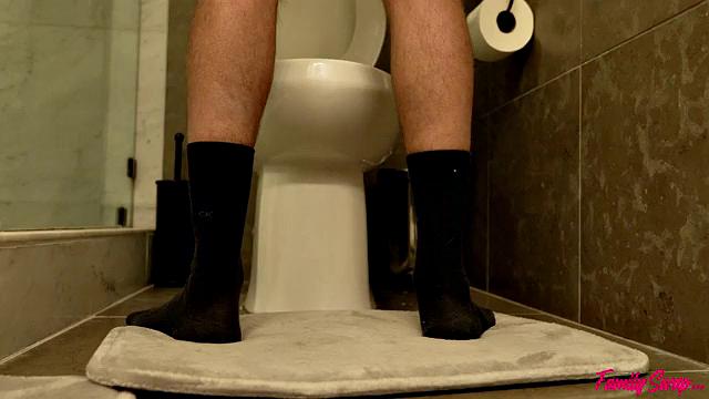 Why Is There A Shamrock On My - S4:E9