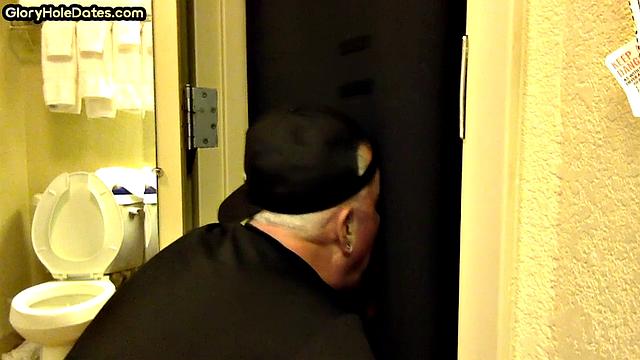 Gloryhole gaydaddy mouth for sucking BFs dick