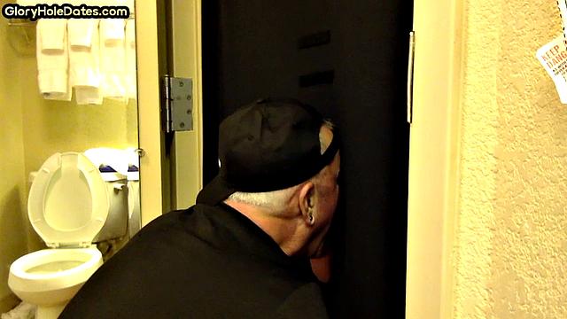 Gloryhole gaydaddy mouth for sucking BFs dick