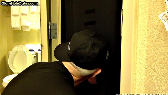 Gloryhole gaydaddy mouth for sucking BFs dick