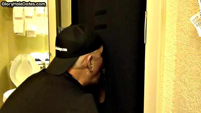 Gloryhole gaydaddy mouth for sucking BFs dick