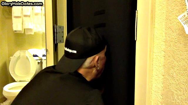 Gloryhole gaydaddy mouth for sucking BFs dick