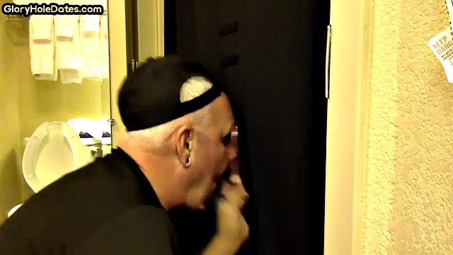 Gloryhole gaydaddy mouth for sucking BFs dick