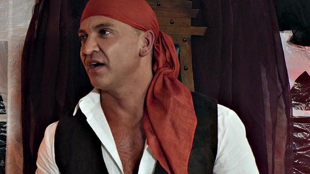 Bisex babe pussy and mouth drilled in deepthroating 3some