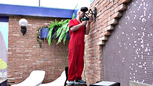 Ebony TS Adrielly Bronze Drills Worker