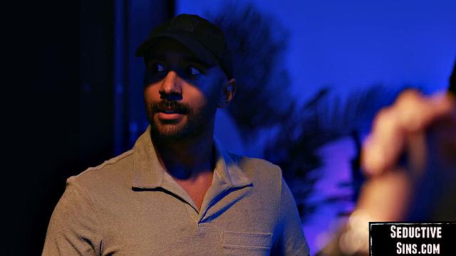 Cockhungry Latina pounded missionary