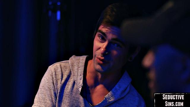 Cockhungry Latina pounded missionary