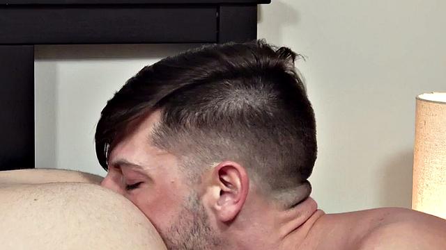 Handsome stud barebacks twink in asshole after rimjob