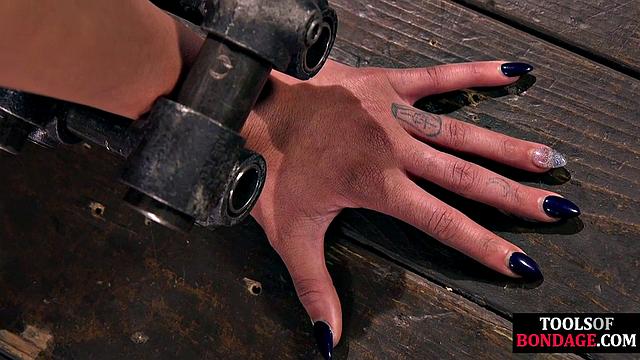 Submissive ebony pleases her master