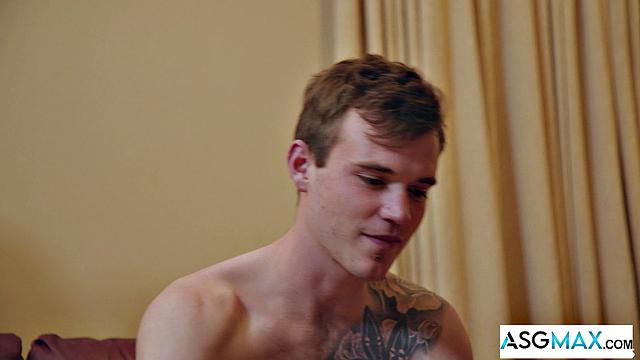 жаркие парни трахаются по-жёсткому без резинки - лучшие моменты апреля