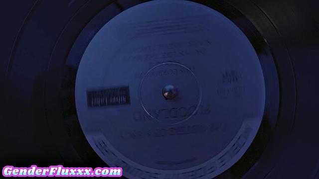 Real trans lesbian eating cunt