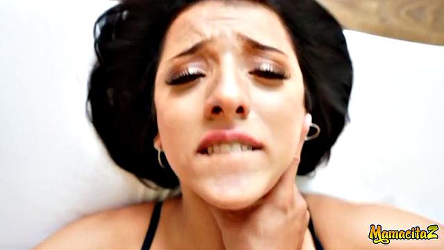 Валери Гарсия на йоге заводит Логана Саламанку и радует его шикарным сексом!