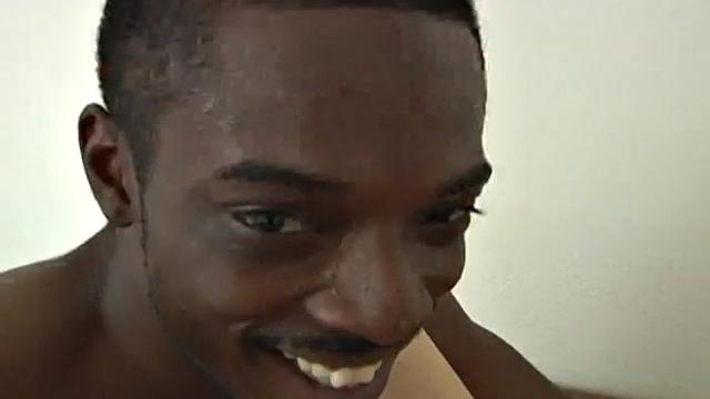 BBW Marisella Gets Her Pussy Probed