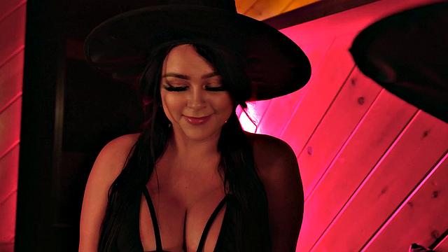 Dirty chubby enjoys facesitting at Halloween party