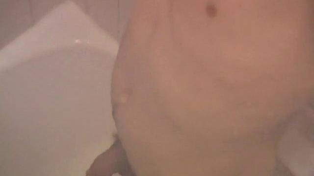 Amateur Dan Showering and Jacking