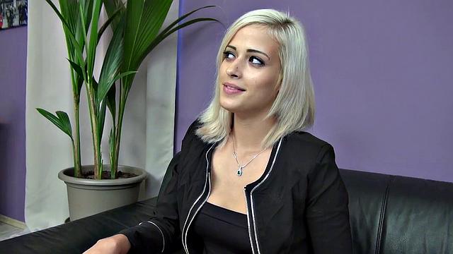 Ria Sunn gets her innocence in model casting